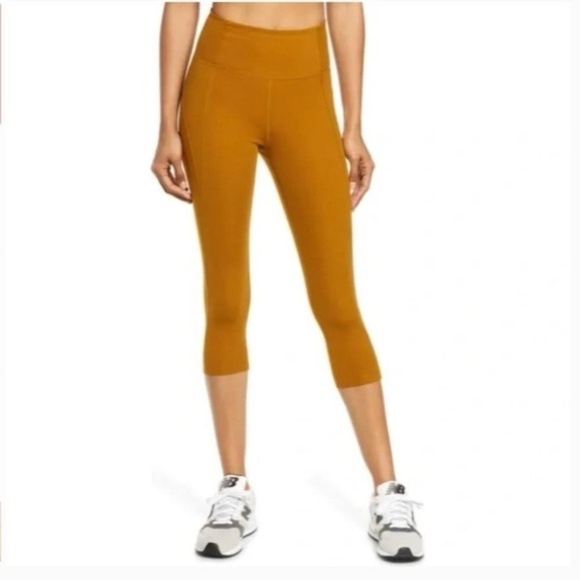 Girlfriend Collective Classic High Rise Crop Leggings in Saddle Size Large - Picture 1 of 6